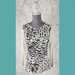 Samuel Dong White Textured Animal Print Round Neck Blouse